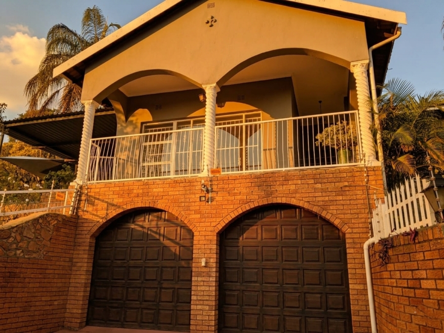 To Let 4 Bedroom Property for Rent in Safari Gardens North West